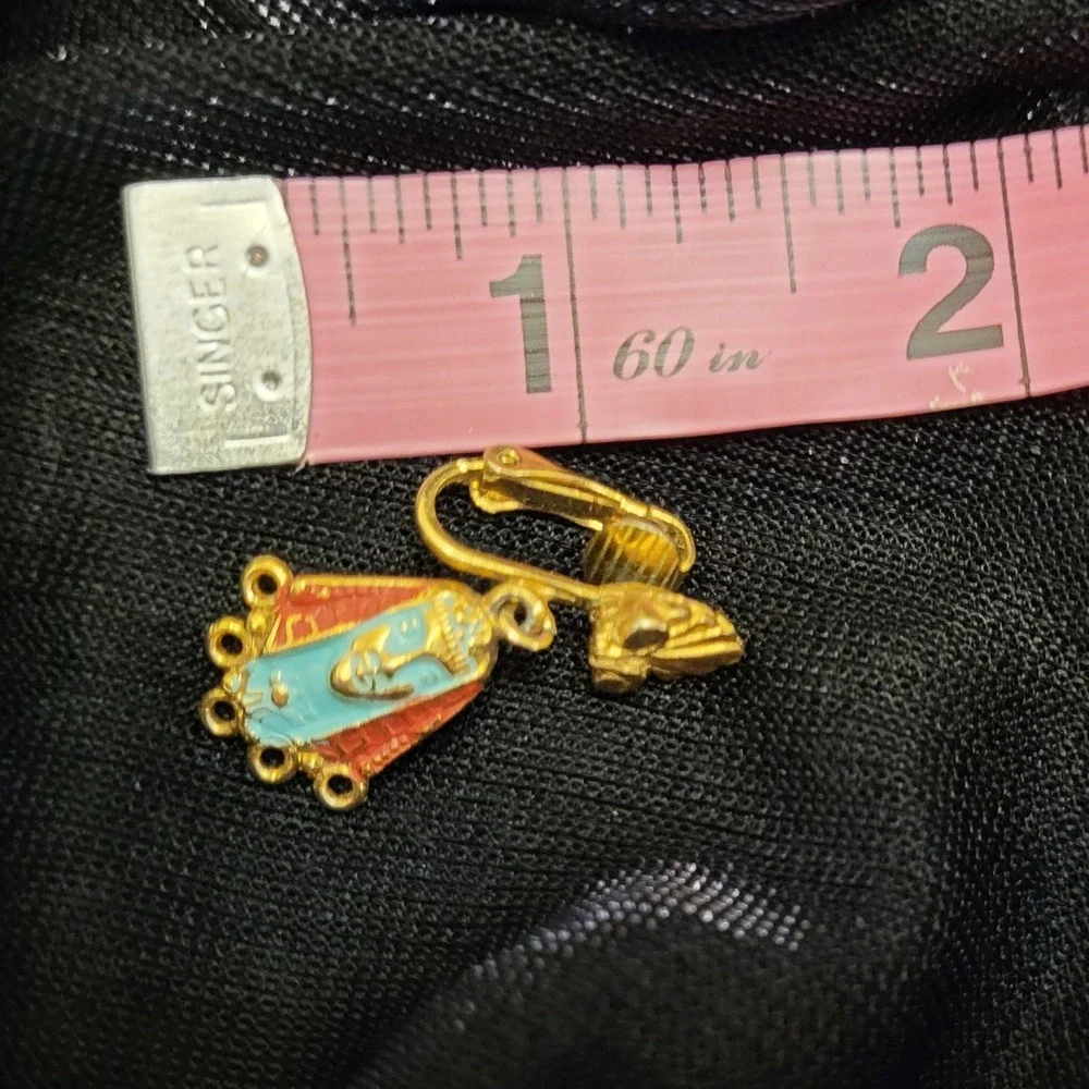 ART Brand Clip-on Gold Pharoah Egyptian Earrings Vintage Antique Stamped Signed - Picture 7 of 7